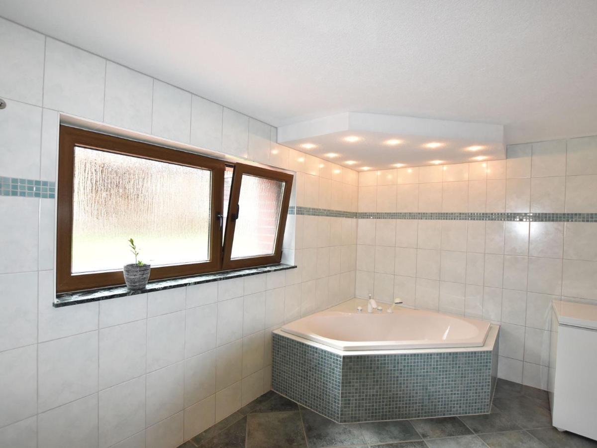 Modern Apartment In Kroepelin With Garden Номер фото