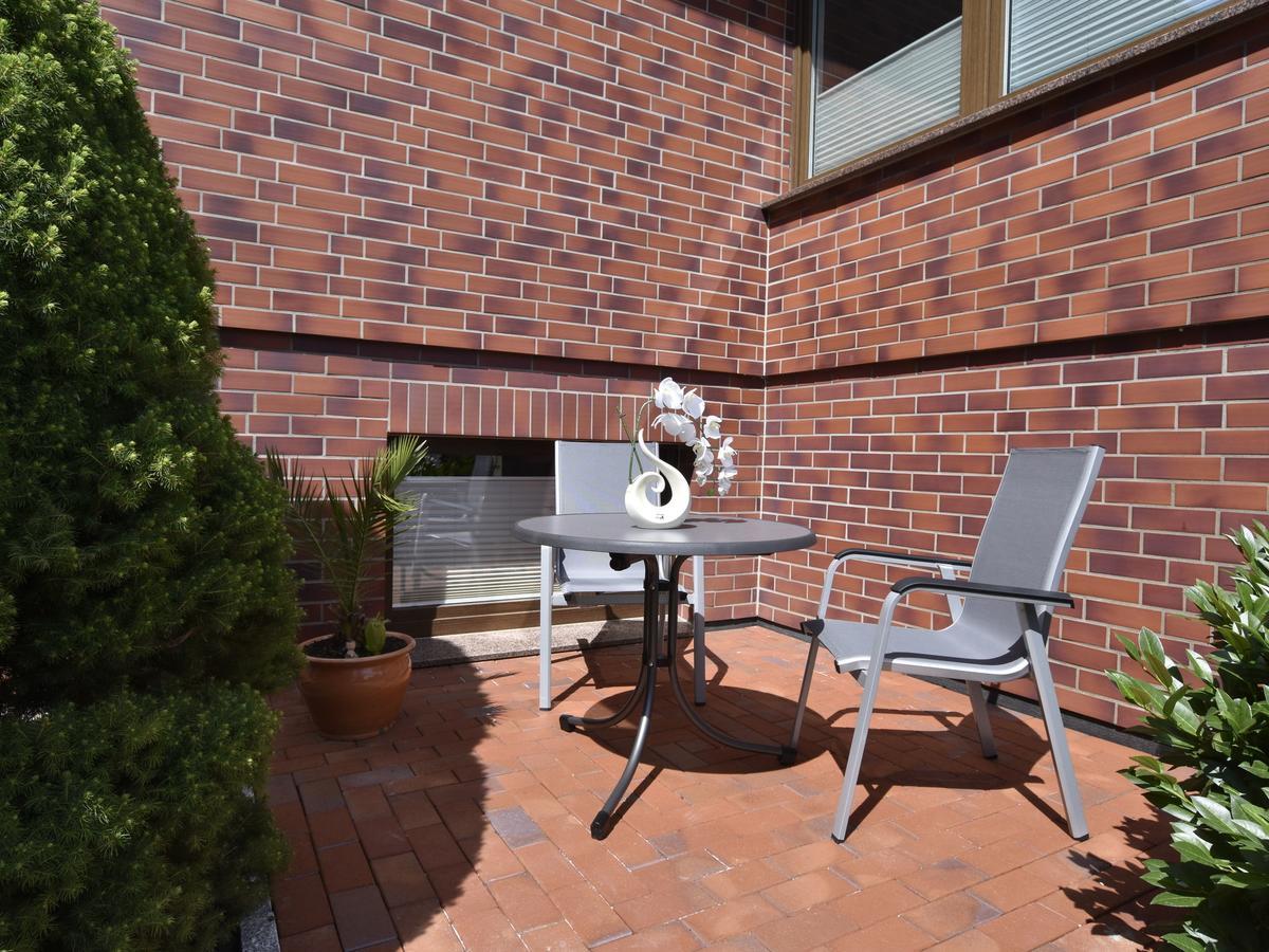 Modern Apartment In Kroepelin With Garden Екстер'єр фото